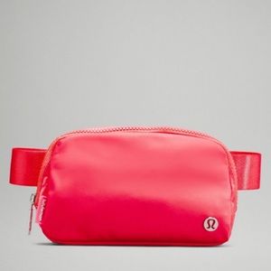NWOT Lululemon Everywhere Belt Bag Pale Raspberry